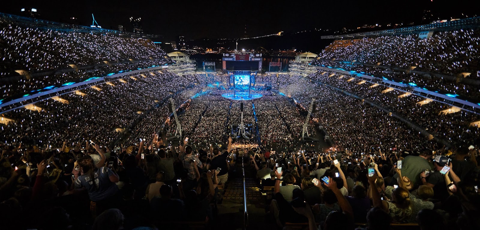 Garth Brooks Takes Over Pittsburgh's Heinz Field With Largest Crowd